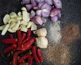 Foto langkah ke 2 dari resep Ayam Kecap Pedas Manis.