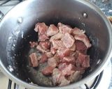 Foto del paso 2 de la receta Estofado de cerdo a la crema