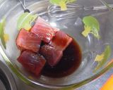 A picture of step 2 of Tekka Don with Fragrant Sesame Oil.