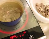 A picture of step 1 of ♡Pork Shabu Salad♡ How to Boil Tender Meat.