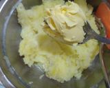 Foto langkah ke 2 dari resep Pastel Tutup Panggang.