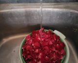 A picture of step 2 of Gulkand.