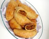 A picture of step 21 of Chicken pies.