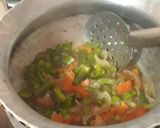 A picture of step 4 of Vegetables pulao.