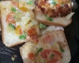 A picture of step 1 of Bread pizza.