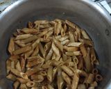 Foto del paso 2 de la receta: Pollo sazonado en ajo y cebolla con fideos dorados