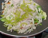 A picture of step 3 of Indo Chinese Noodles from Leftover Roti.
