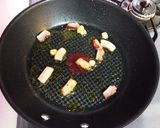 A picture of step 3 of Spinach and Bacon Cream Pasta!!.