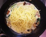 A picture of step 6 of Spinach and Bacon Cream Pasta!!.