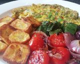 A picture of step 3 of Pepper Frittata with Fried Plantains and Vegetables (Vegetarian).