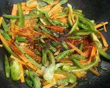 A picture of step 2 of Stir fried veg noodles.
