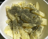 Foto del paso 1 de la receta: Bastoncitos de papa al tomillo