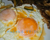 Foto del paso 4 de la receta: Huevos fritos, con fideos de arroz lomo de dos colores