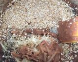 Foto del paso 5 de la receta: Tarta, pastel o queque de quacker con manzana rallada, plátano, yogurt, cacao y otros