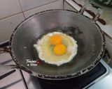 Foto langkah ke 3 dari resep Lumpia Rebung Telur.