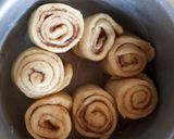 A picture of step 6 of Cinamon Rolls.