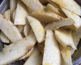 Foto del paso 4 de la receta: Papas rústicas crocantes con milanesas de carne caseras🥔🥩