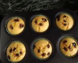 A picture of step 6 of Orange chocochip muffins.