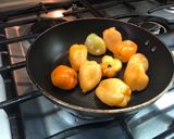 Foto del paso 1 de la receta: Salsa negra de Habanero al estilo Sonorense