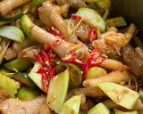 Hình bước làm 4 của món Chân gà, gân bò sốt Thái
