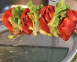 Une image de l'étape 3 de Salade feuille de chêne aux tomates cœur de bœuf,olives vertes et spiruline.