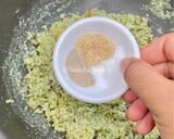 Foto langkah ke 7 dari resep Nasi goreng bayam.