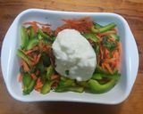 Foto del paso 1 de la receta: Ensalada de salmón con vegetales
