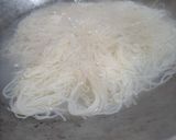 Foto langkah ke 1 dari resep Bihun Goreng Lombok Ijo.