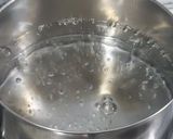 Foto langkah ke 2 dari resep Wedang Rosella Jahe.
