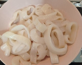 Foto del paso 1 de la receta: Mi bocata de calamares rebozados con guarnición