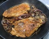 Une image de l'étape 9 de Côtes de porc au paprika et fondue d'oignons rouges.