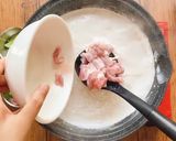 รูปขั้นตอนการทำที่ 3 ของ ต้มหมูสามชั้นปลาร้าหน่อไม้ By แม่บ้าน