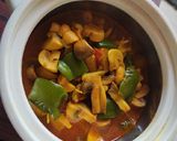 A picture of step 8 of Tangy Chilli Mushrooms🍄.