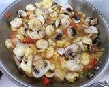 A picture of step 9 of Prawn & Mushroom Xacuti.