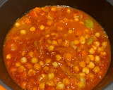 Foto del paso 4 de la receta: Garbanzos con zanahorias y salsa de tomate