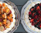 Une image de l'étape 9 de Pavlova aux Fruits d'été.