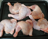 Foto del paso 1 de la receta: Pollo con zanahoria crujiente y patatas doradas