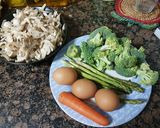 Foto del paso 1 de la receta: Wok de verduras y setas con huevo