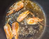 Foto del paso 3 de la receta Calabacín relleno de crema de mejillones y gambas