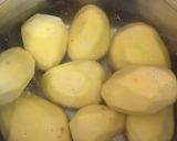Rakott krumpli 🥔🥚 recept fázis 1 fotója