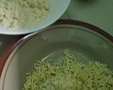 Foto langkah ke 2 dari resep Bola Rambutan Tahu Mie.