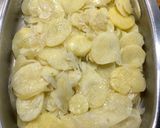 Foto del paso 2 de la receta: Abadejo con papas y cebollas al horno