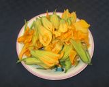 A picture of step 2 of Baked Zucchini Blossom Cutlets.