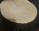 A picture of step 5 of Chapati ya phulka.