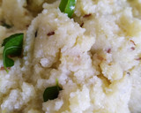 ரவா பொங்கல் & தேங்காய் சட்னி ரெசிபி ஸ்டேப் 2 புகைப்படம்
