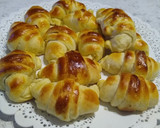 Foto del paso 7 de la receta: Medialunas de manteca (fáciles)