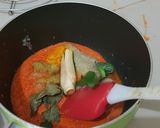 Foto langkah ke 2 dari resep Gulai Daun Singkong + Udang.