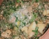 A picture of step 9 of Chicken aloo palak.