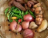 Foto langkah ke 1 dari resep Kepah asam pedas praktis.