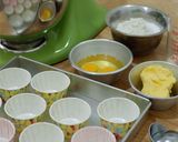 Foto langkah ke 1 dari resep Vanilla cupcake #homemadebylita.